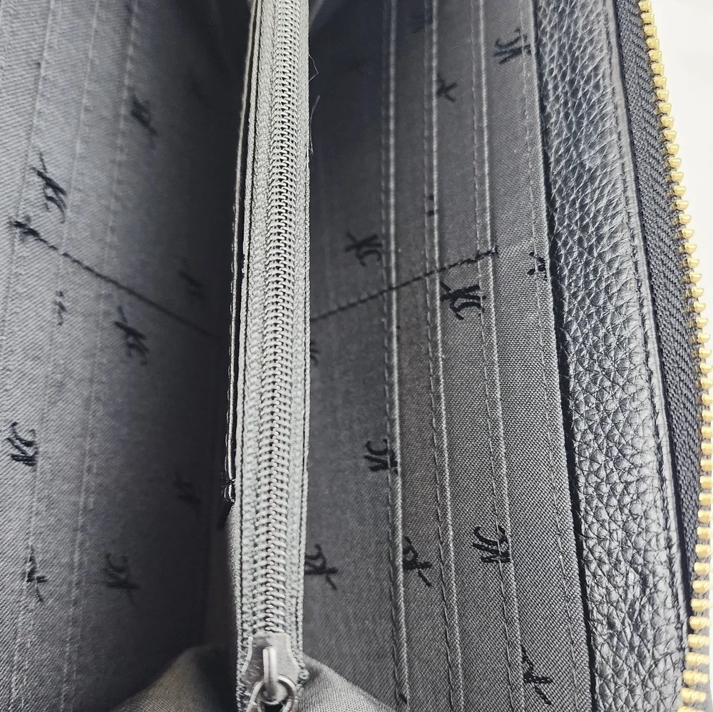 Kenneth Cole kenneth cole